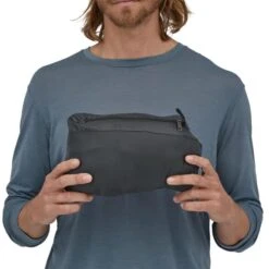 Patagonia Down Sweater Classic Gilet Black -Outdoor Outfit Store pat 84623 blk 006